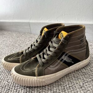 Sk8-Hi World Code Vans